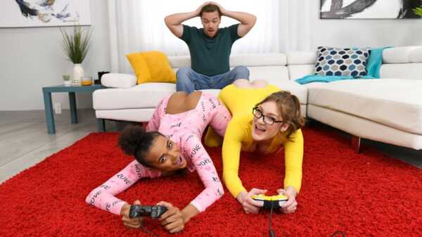 Porn video Before going to bed, two girlfriends decided to play a video game, they put on their pajamas and started the game
