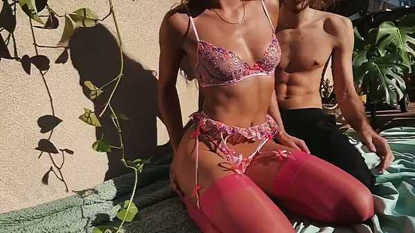Порно видео Солнечный секс на террасе пары LeoLulu.  